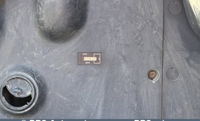 Hyundai R220LC-9A  2015 full