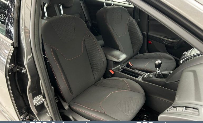 Ford Focus 1.5 TDCi ST-Line 2018 full