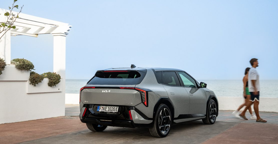 Elektromobilis Kia EV4 (Gamintojo nuotr.)