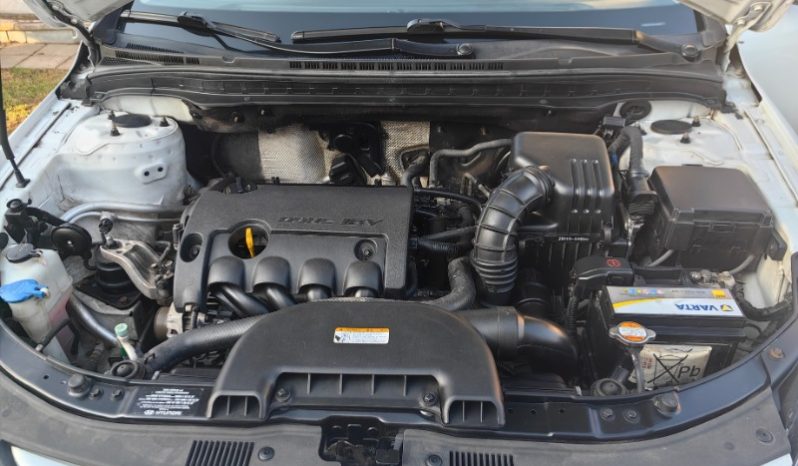 Hyundai i30 2010 full