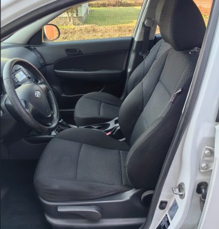 Hyundai i30 2010 full