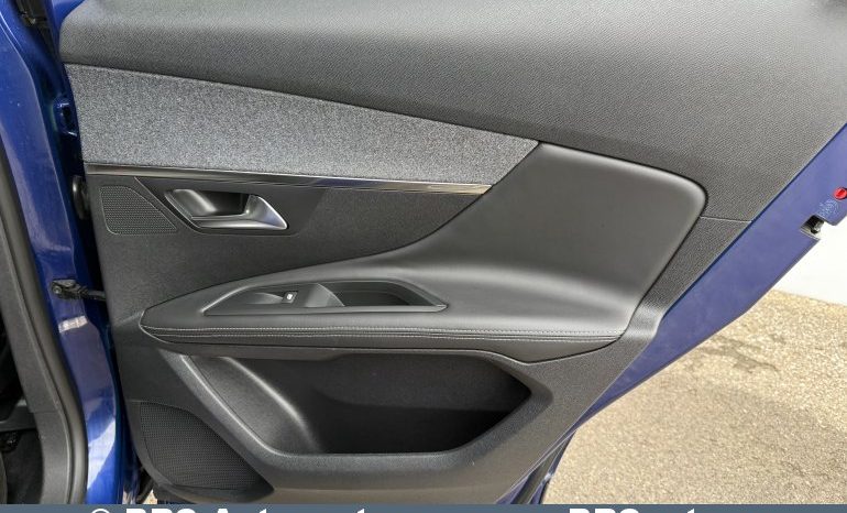 Peugeot 3008 1.2 PureTech 2017 full