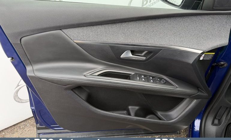 Peugeot 3008 1.2 PureTech 2017 full