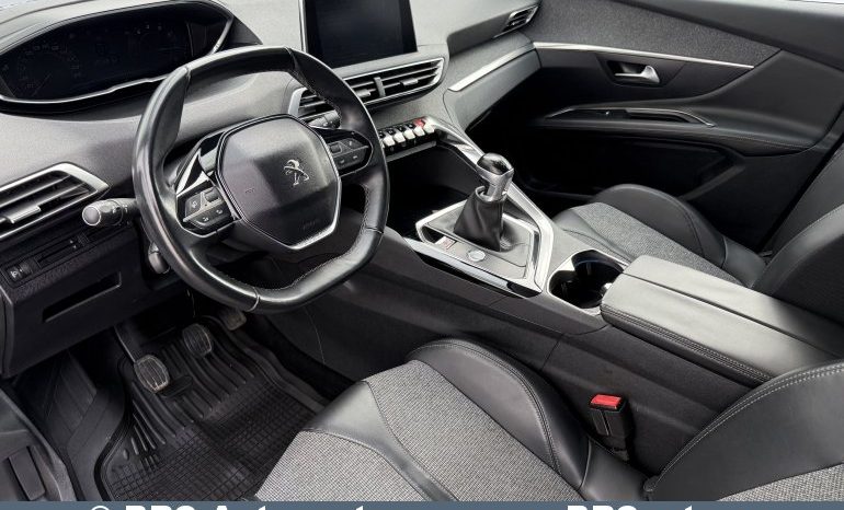 Peugeot 3008 1.2 PureTech 2017 full