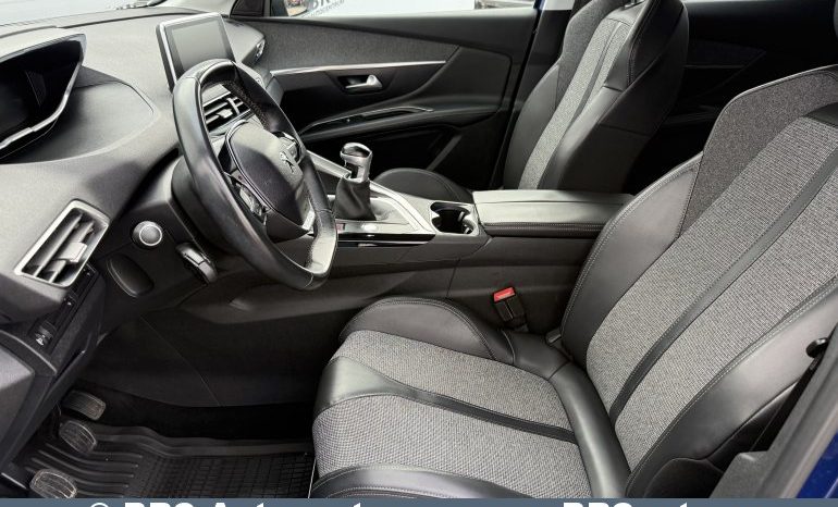 Peugeot 3008 1.2 PureTech 2017 full