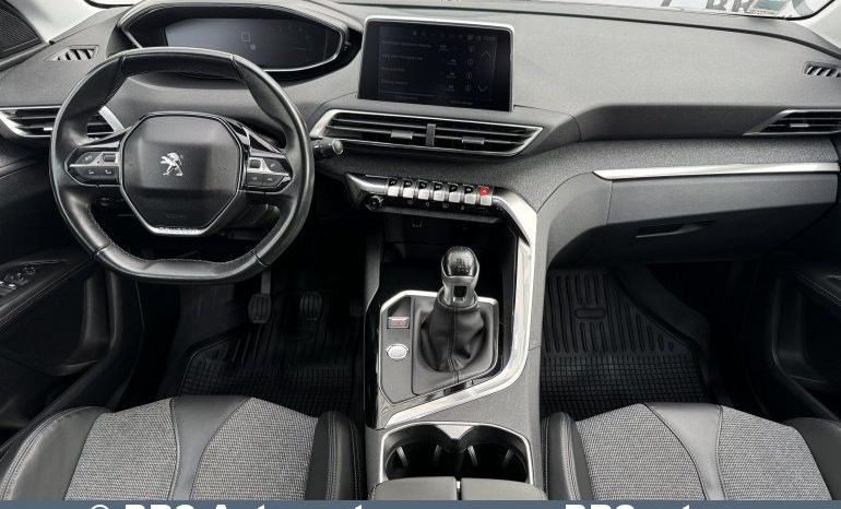 Peugeot 3008 1.2 PureTech 2017 full