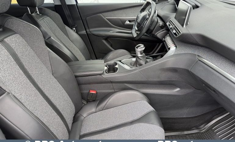 Peugeot 3008 1.2 PureTech 2017 full