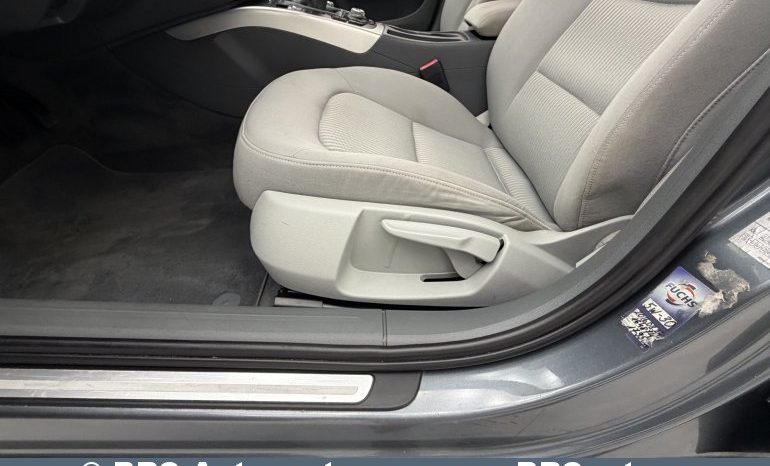 Audi A4 2.0 TDI 2012 full