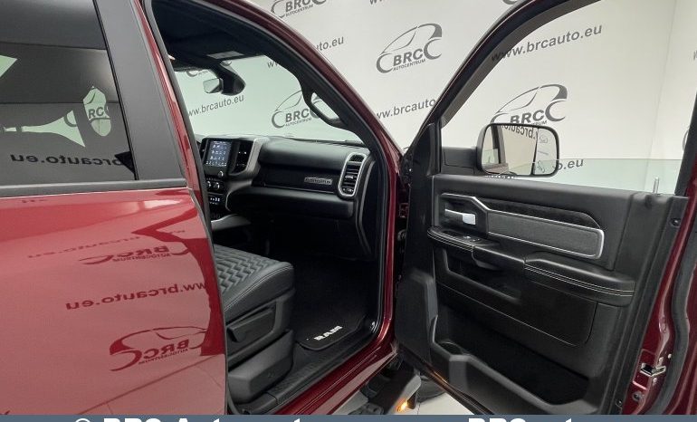 Dodge Ram 2500 BIG HORN 4X4 2019 full