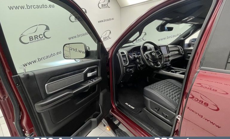 Dodge Ram 2500 BIG HORN 4X4 2019 full