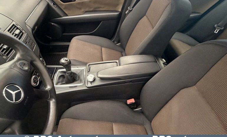 Mercedes-Benz C 180  2011 full