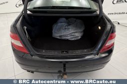 Mercedes-Benz C 180  2011 full