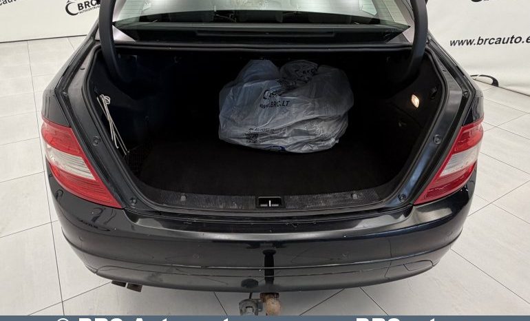 Mercedes-Benz C 180  2011 full