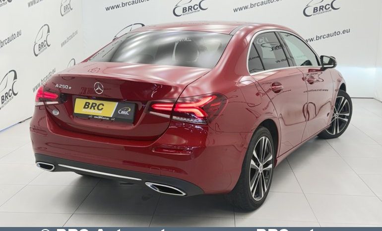 Mercedes-Benz A 250 e Plug-In Automatas 2020 full