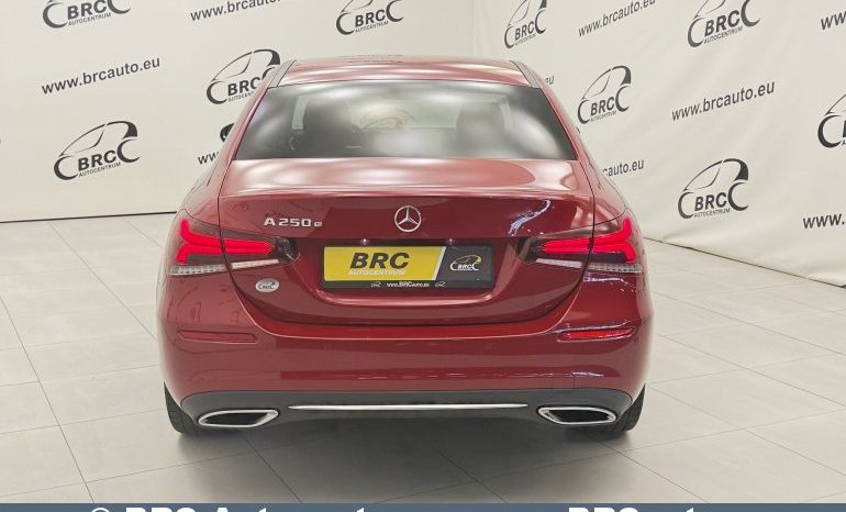 Mercedes-Benz A 250 e Plug-In Automatas 2020 full