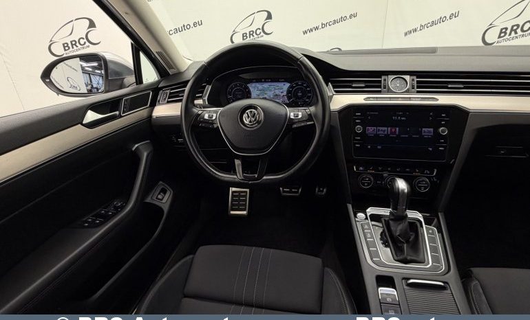 Volkswagen Passat Alltrack 2.0 TSI 4Motion Automatas 2018 full