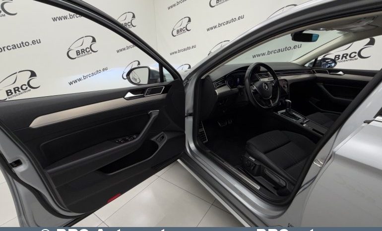 Volkswagen Passat Alltrack 2.0 TSI 4Motion Automatas 2018 full