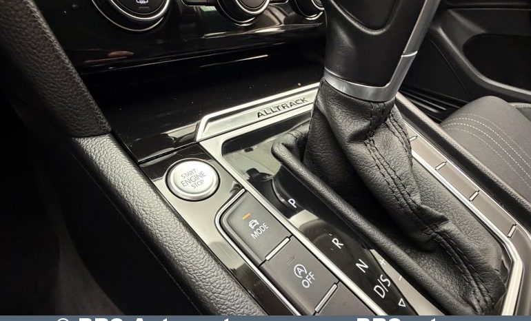 Volkswagen Passat Alltrack 2.0 TSI 4Motion Automatas 2018 full