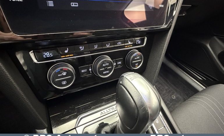 Volkswagen Passat Alltrack 2.0 TSI 4Motion Automatas 2018 full
