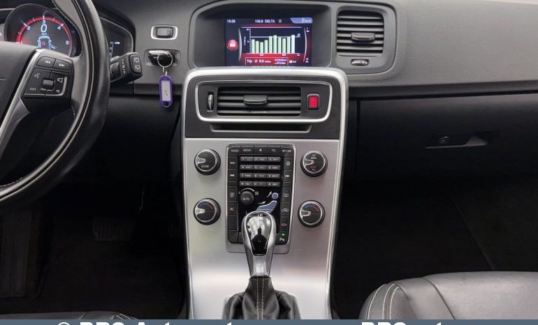 Volvo V60 2.0 D2 Automatas 2017 full