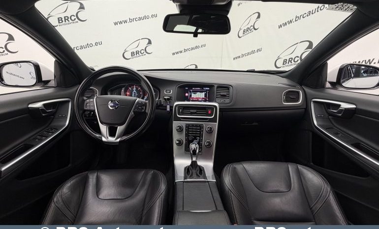Volvo V60 2.0 D2 Automatas 2017 full
