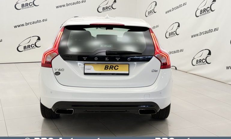 Volvo V60 2.0 D2 Automatas 2017 full