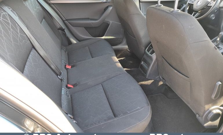 Skoda Octavia 1.6 TDI Automatas 2019 full