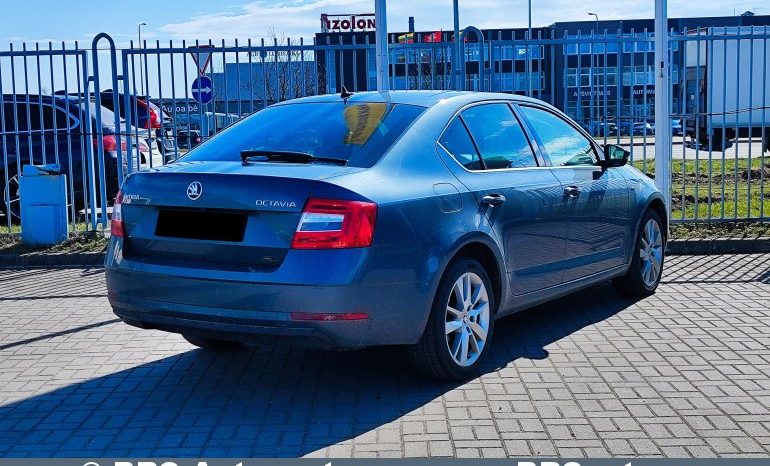Skoda Octavia 1.6 TDI Automatas 2019 full