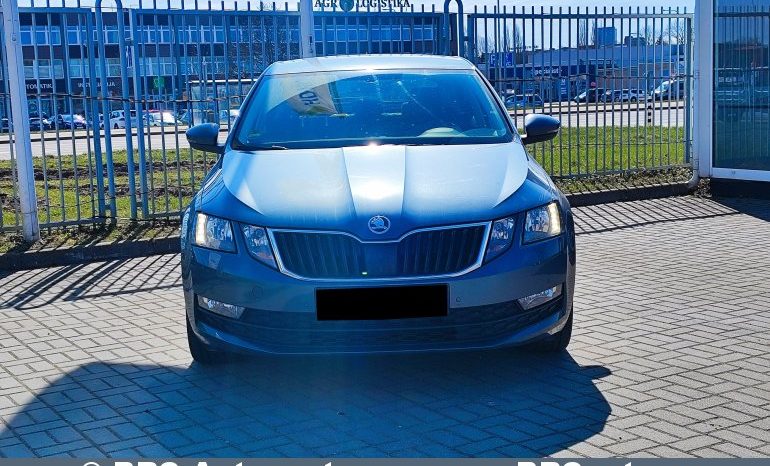 Skoda Octavia 1.6 TDI Automatas 2019 full