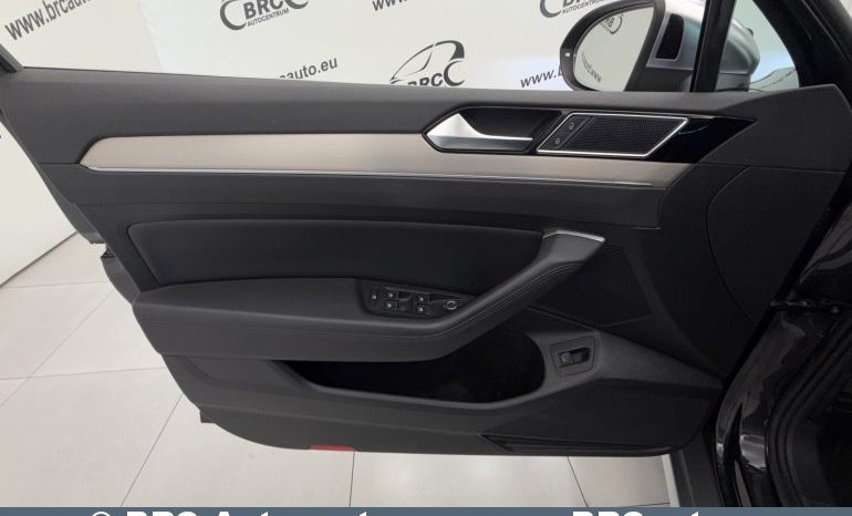 Volkswagen Passat Alltrack 2.0 TDI 4Motion Automatas 2019 full