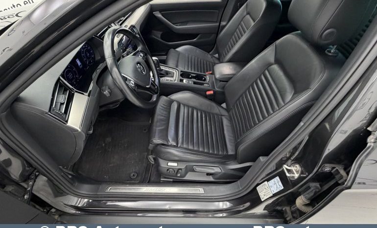Volkswagen Passat Alltrack 2.0 TDI 4Motion Automatas 2019 full