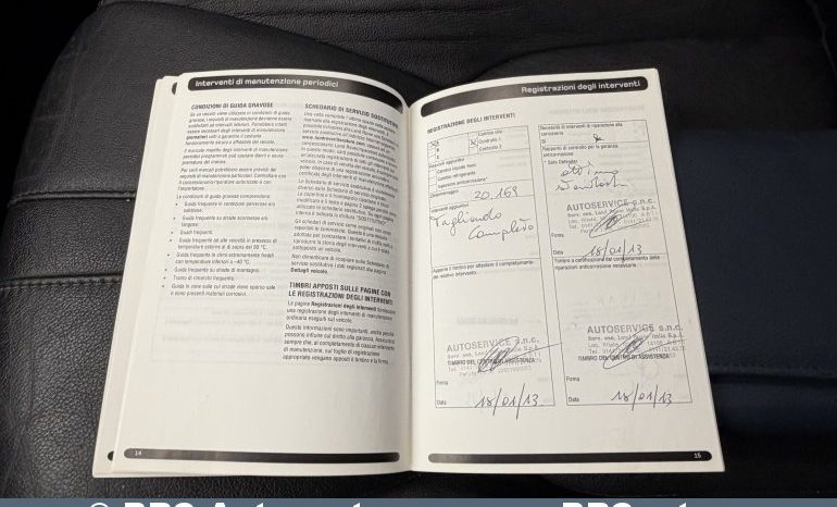 Land Rover Discovery  2012 full