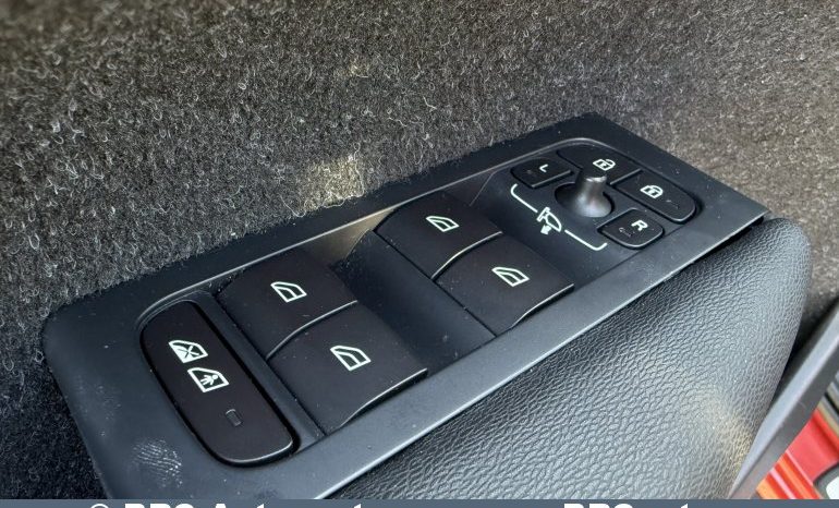 Volvo XC 40 2.0 T5 AWD R-Design Automatas 2019 full