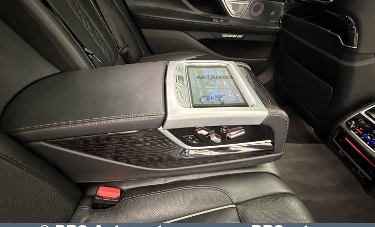 BMW 750 i Long Automatas 2018 full