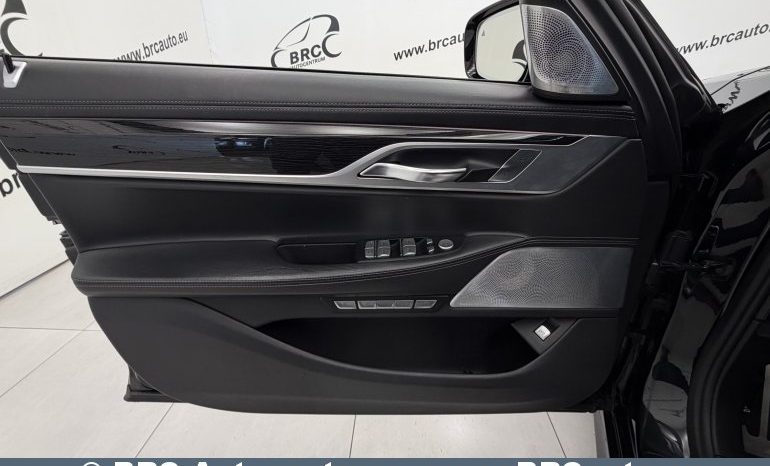 BMW 750 i Long Automatas 2018 full
