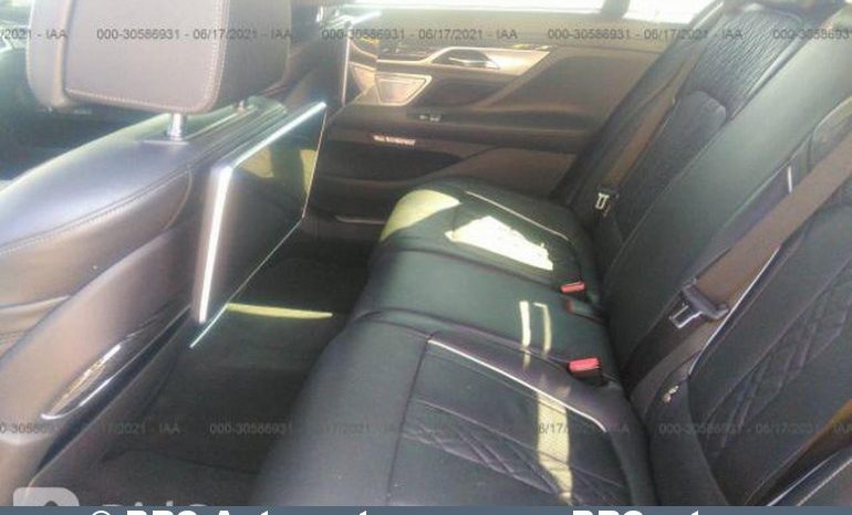 BMW 750 i Long Automatas 2018 full