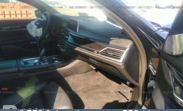 BMW 750 i Long Automatas 2018 full