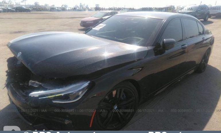 BMW 750 i Long Automatas 2018 full