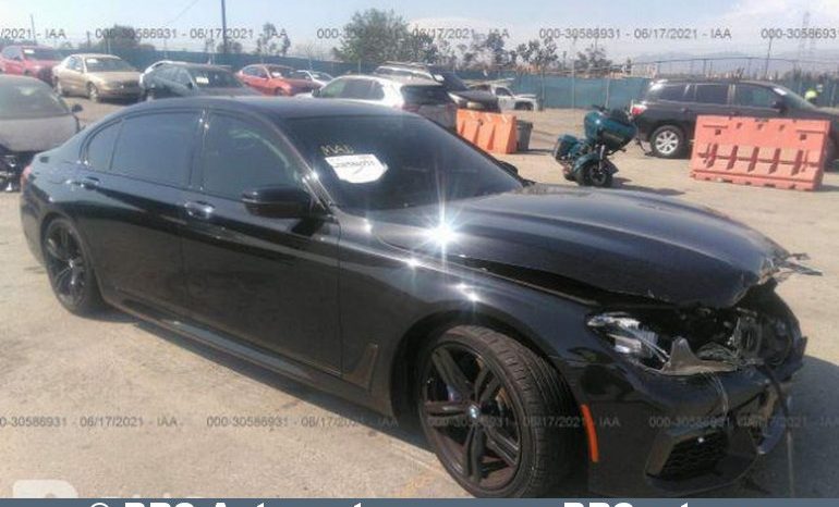 BMW 750 i Long Automatas 2018 full