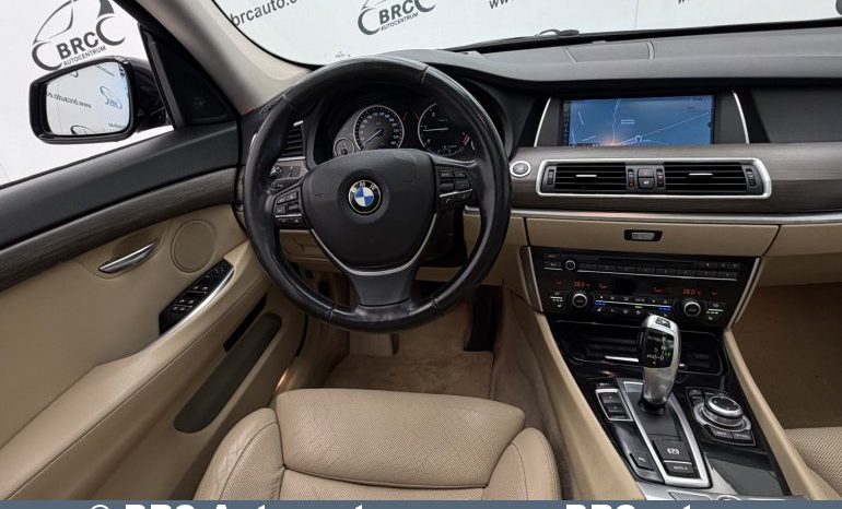 BMW 530 Gran Turismo 3.0d Automatas 2010 full