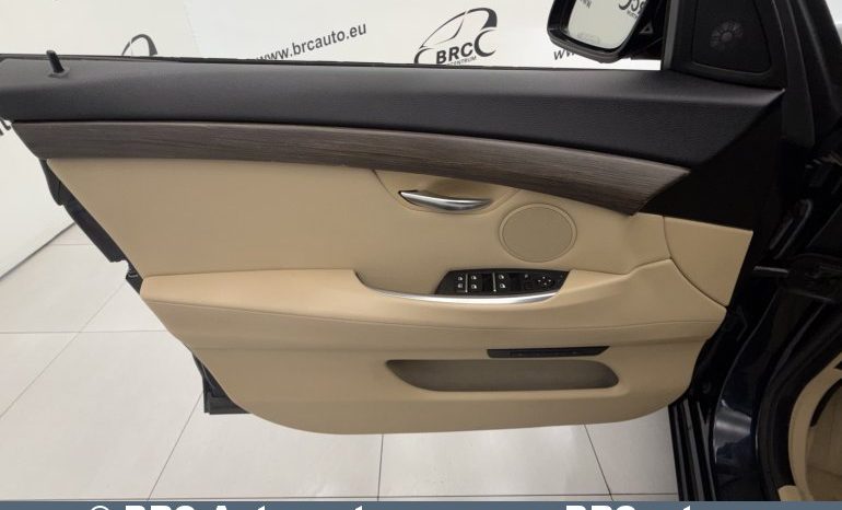 BMW 530 Gran Turismo 3.0d Automatas 2010 full