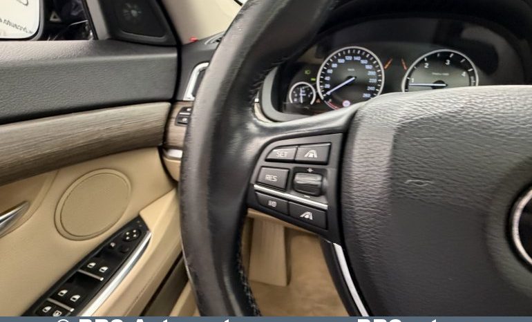 BMW 530 Gran Turismo 3.0d Automatas 2010 full