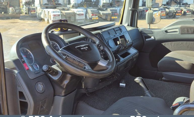 MAN TGL 12.220 4X2 BL 2011 full