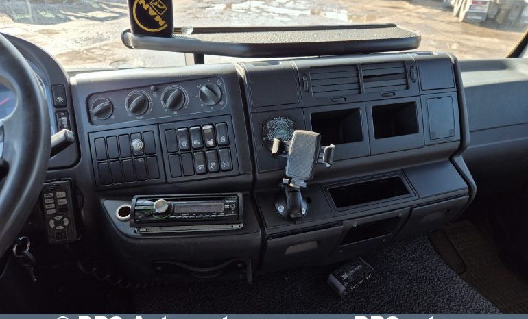 MAN TGL 12.220 4X2 BL 2011 full