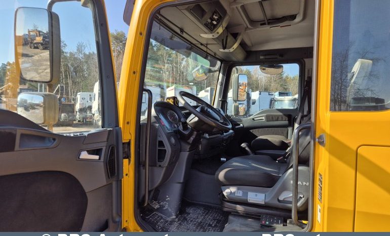 MAN TGL 12.220 4X2 BL 2011 full