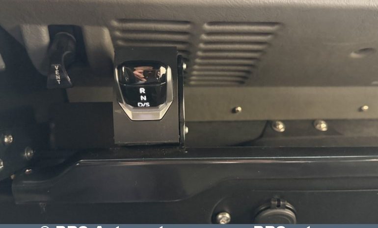 Land Rover Defender 83 kWh Automatas 1996 full