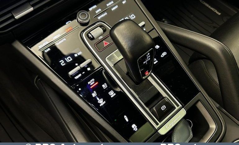 Porsche Cayenne GTS Automatas 2021 full
