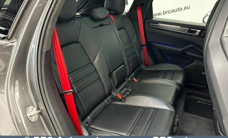 Porsche Cayenne GTS Automatas 2021 full