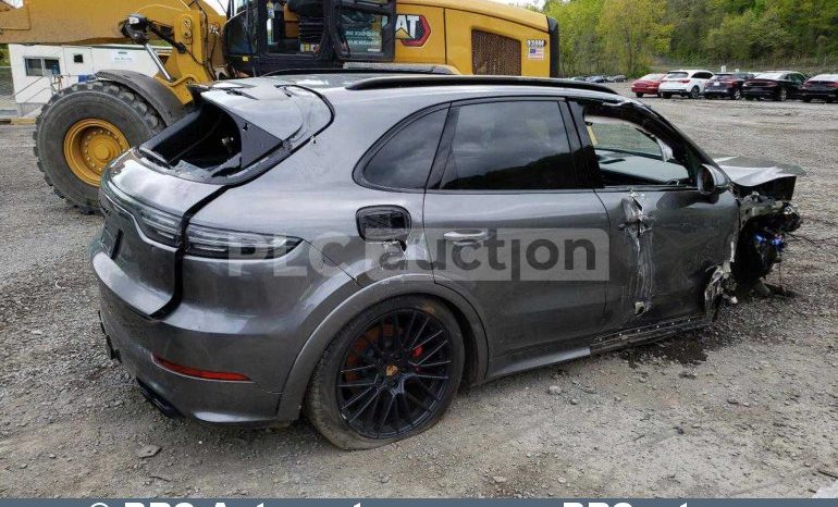 Porsche Cayenne GTS Automatas 2021 full