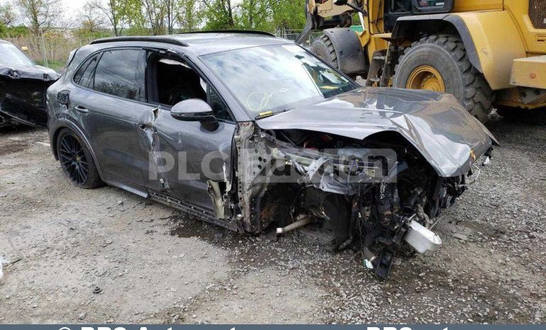 Porsche Cayenne GTS Automatas 2021 full